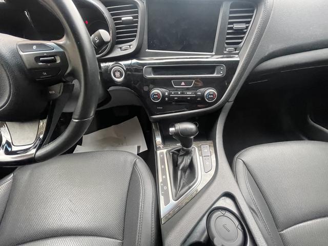 Kia K5 2015 car image #10