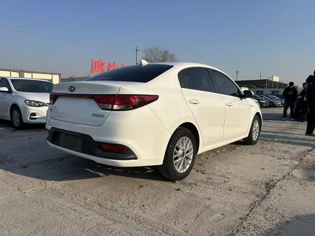 Kia K2 2018 car image #10