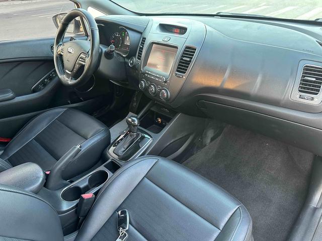 Kia K3 2016 car image #10