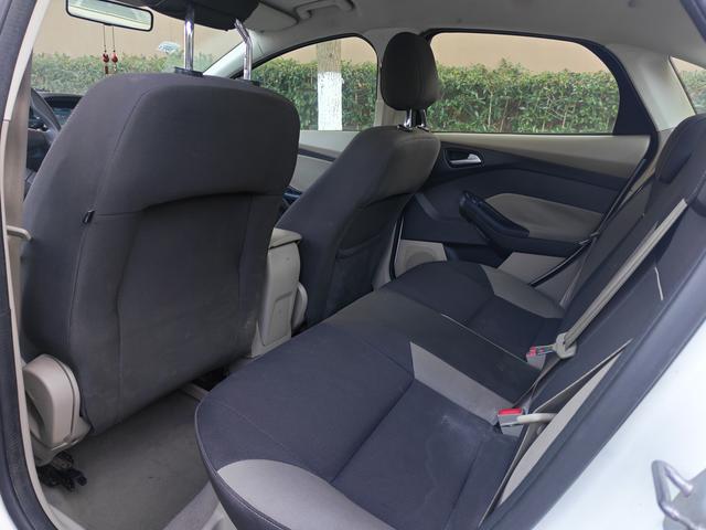 Ford Focus 2015 car image #10