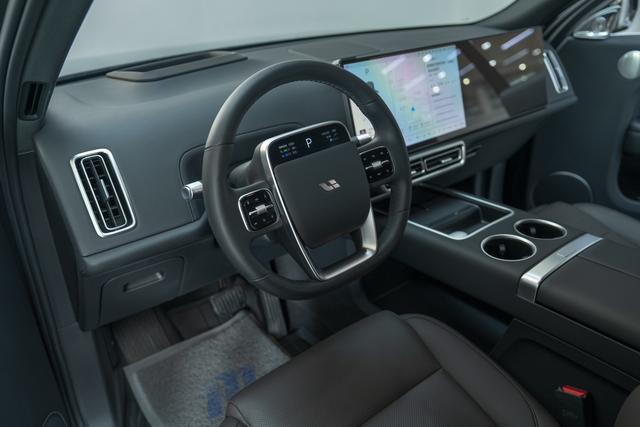 Li L8 2023 изображение автомобиля #10