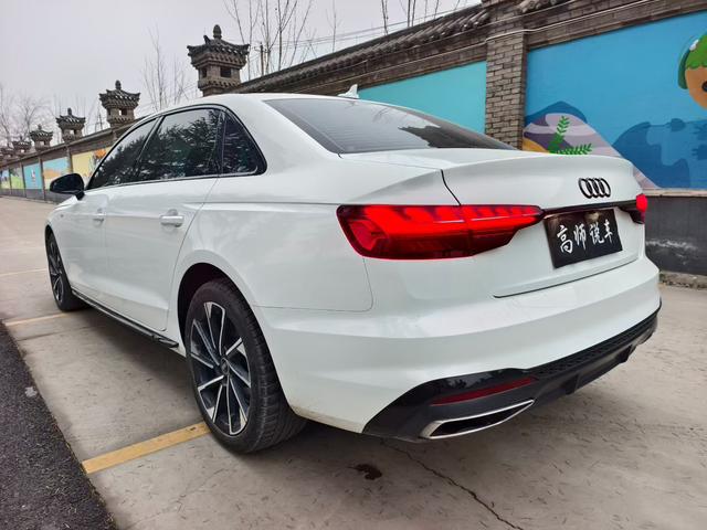 Audi A4L 2023 car image #10