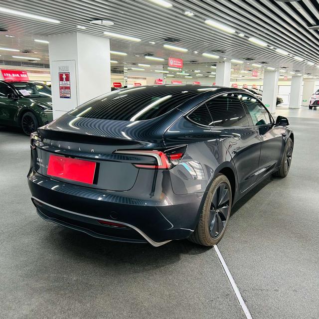 Tesla Model 3 2025 #10 Tesla Model 3 2025 car image #10