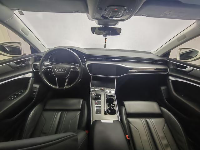 Audi A7 2020 car image #10