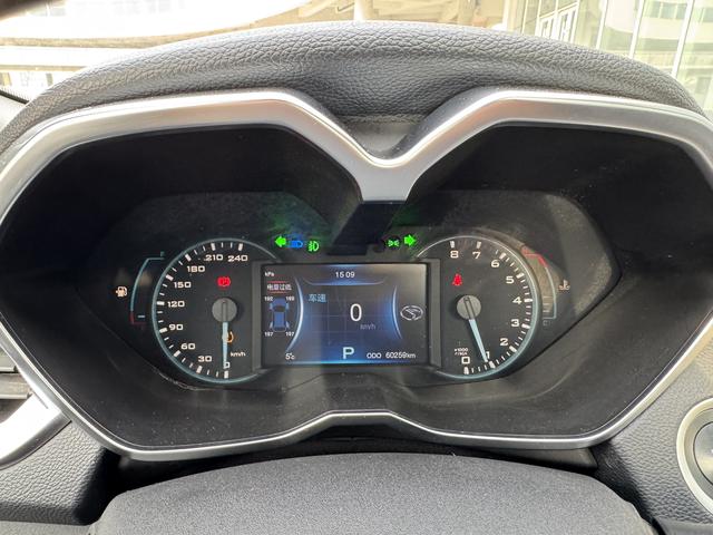 Soueast DX7 2017 car image #10