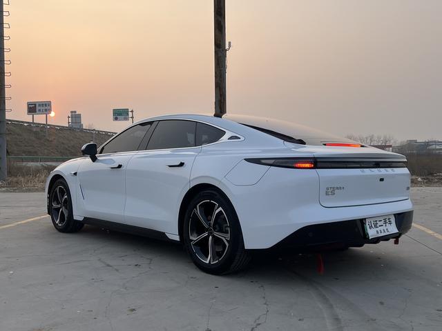 Exceed Stellar Era ES 2024 #10 Exceed Stellar Era ES 2024 صورة سيارة #10