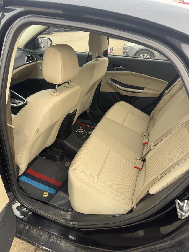 Ford Escort 2015 изображение автомобиля #10