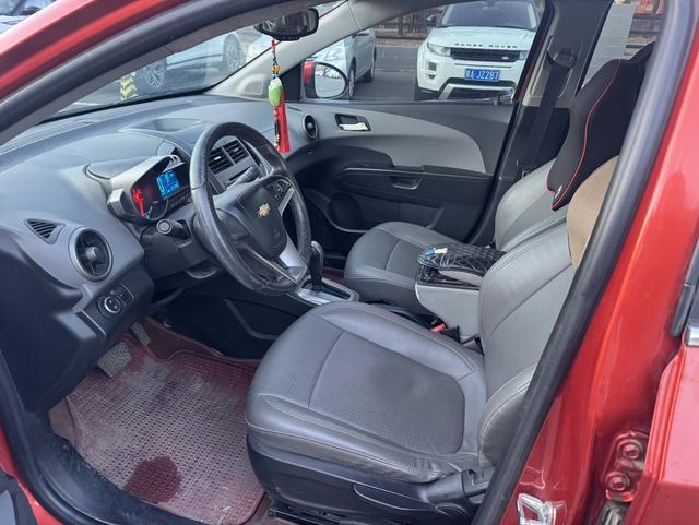 雪佛兰 爱唯欧 2012 汽车图片 #10