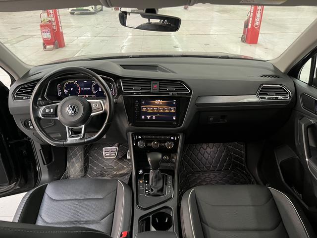 Volkswagen Tiguan L 2020 car image #10