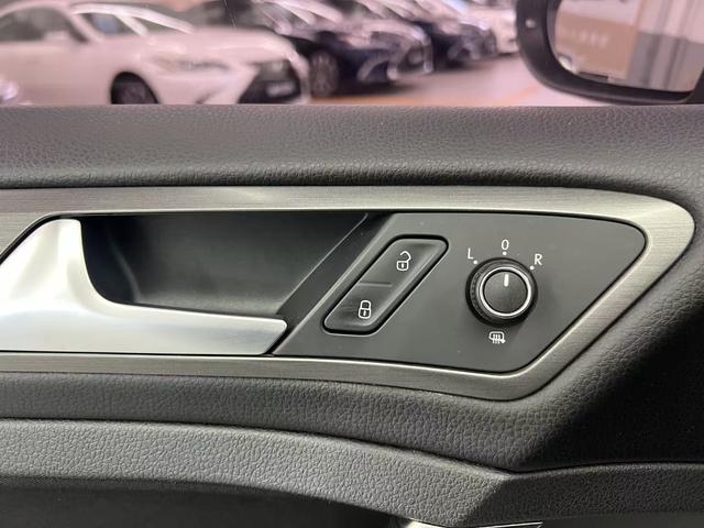 Volkswagen Golf 2016 car image #10