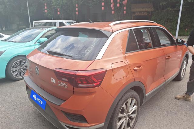 Volkswagen T-Roc 2018 car image #10
