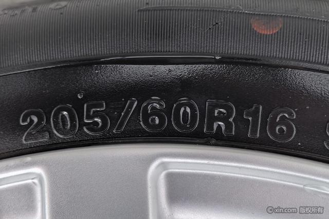 Great Wall M4 2013 صورة سيارة #10