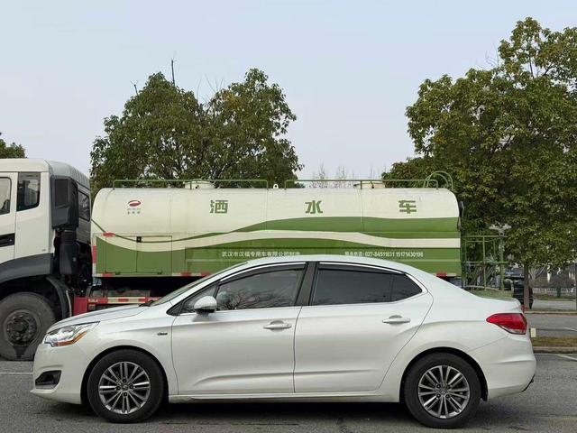 Citroen C4L 2016 car image #10