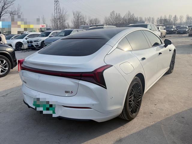 哪吒汽车 哪吒S 2023 汽车图片 #10