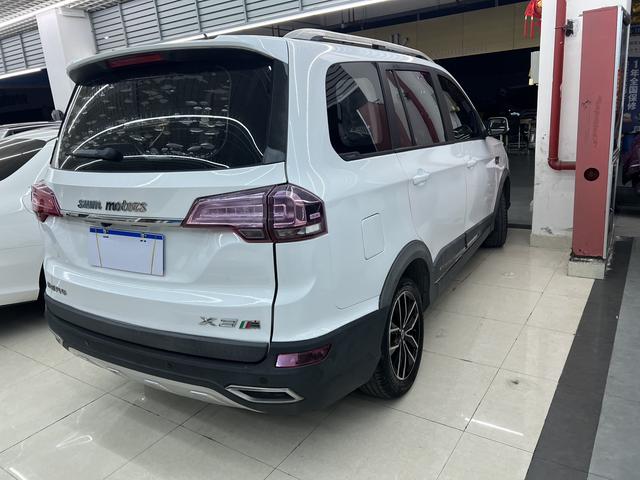 SWM斯威汽车 SWM斯威X3 2018 汽车图片 #10