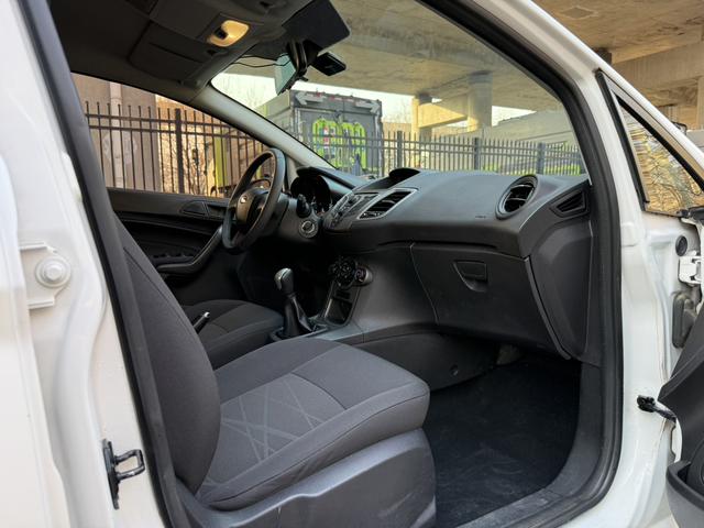 Ford Fiesta 2014 car image #10