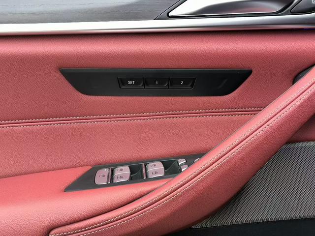 BMW 5 Series 2022 #10 BMW 5 Series 2022 car image #10