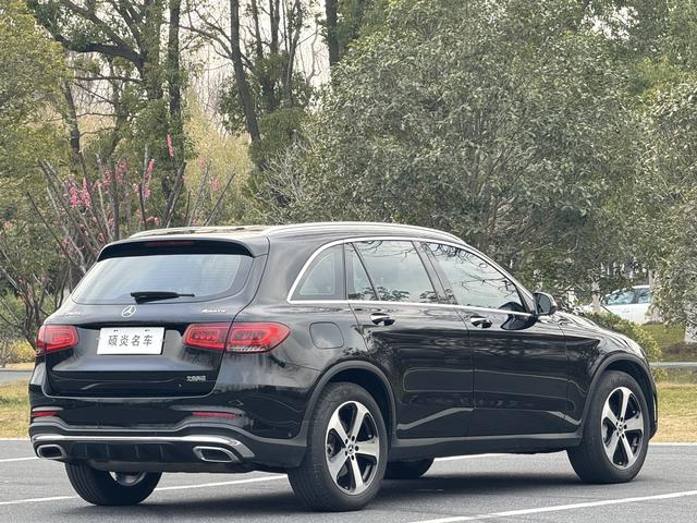 Mercedes-Benz GLC Class 2022 car image #10