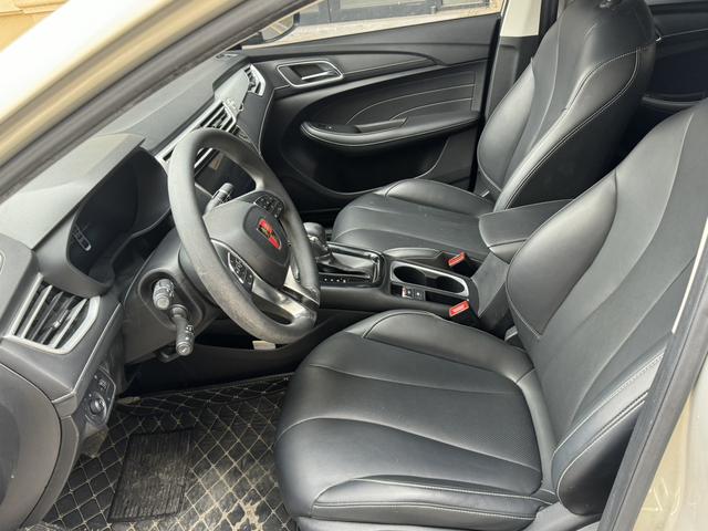 Roewe i5 2021 car image #10