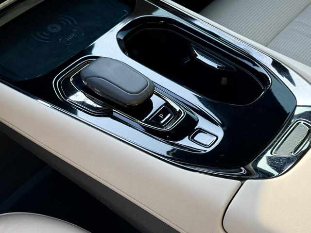 Zeekr 2023 car image #10