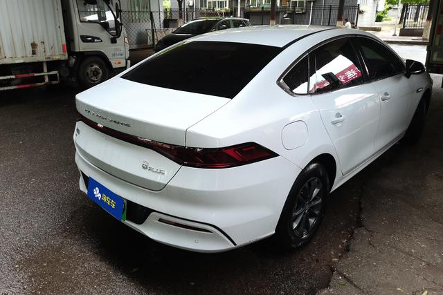 BYD 2024 car image #10