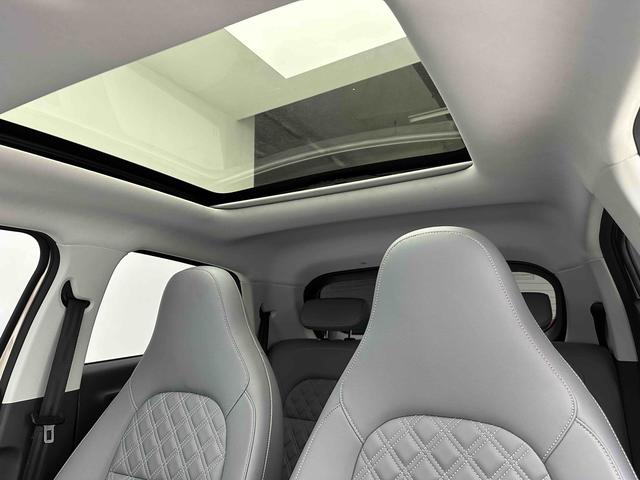 零跑汽车 零跑T03 2022 汽车图片 #10