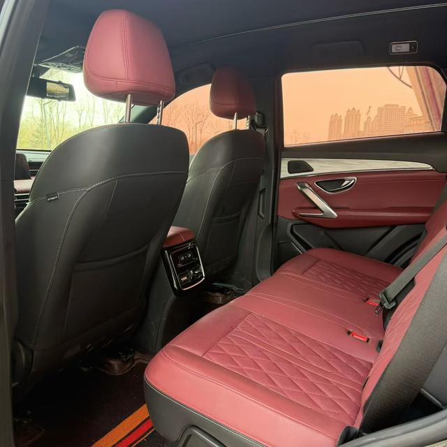 X70 PLUS 2023 car image #10