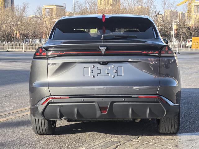 Deepal S07 2025 car image #10