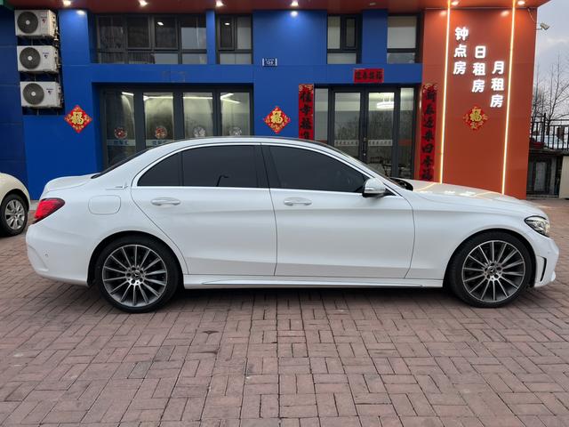 Mercedes-Benz C Class 2019 car image #10