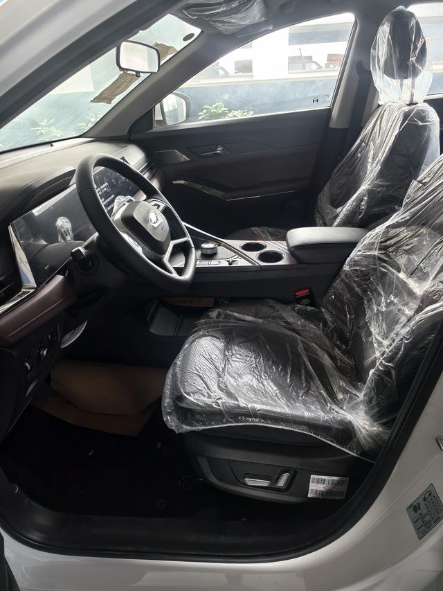 JAC X8 PLUS 2024 car image #10