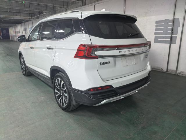 Forthing T5 2018 car image #10