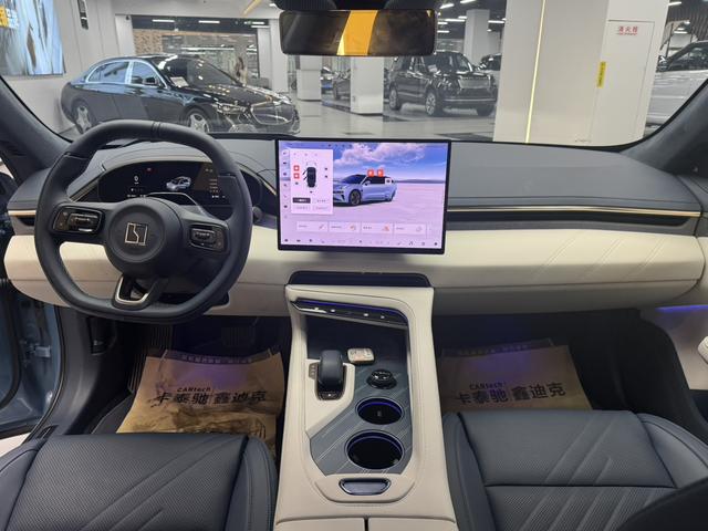 极氪 极氪001 2025 汽车图片 #10