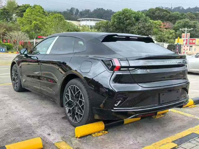 极氪 极氪001 2026 汽车图片 #10