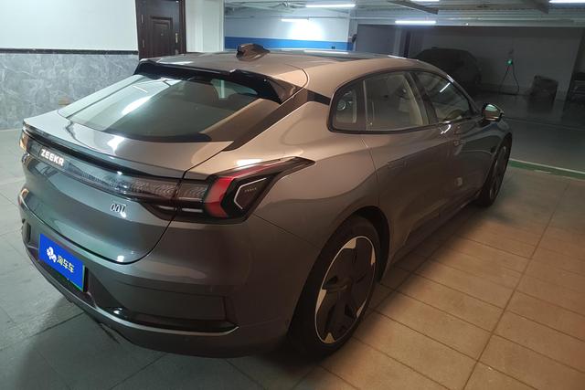 Zeekr 001 2024 immagine di auto #10