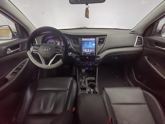 Hyundai Tucson 2018 car image #10
