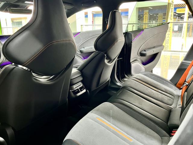 极氪 极氪007 2024 汽车图片 #10