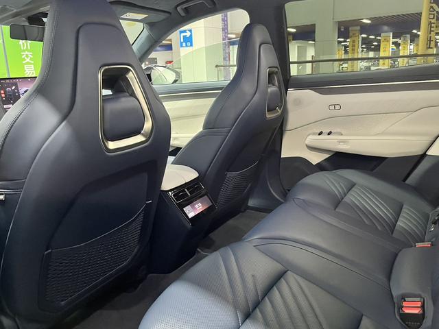 Zeekr 001 2025 imagem de carro #10