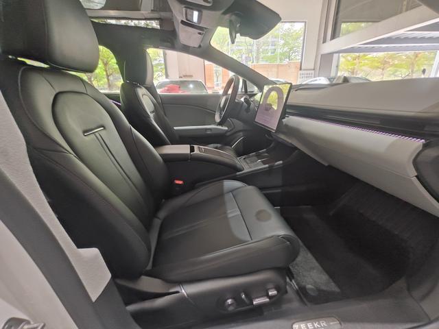 极氪 极氪007 2023 汽车图片 #10