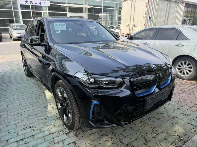 BMW iX3 2022 car image #10