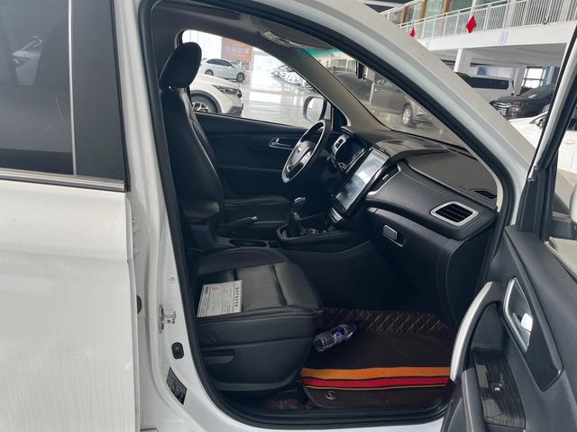 SWM斯威汽车 SWM斯威X7 2016 汽车图片 #10