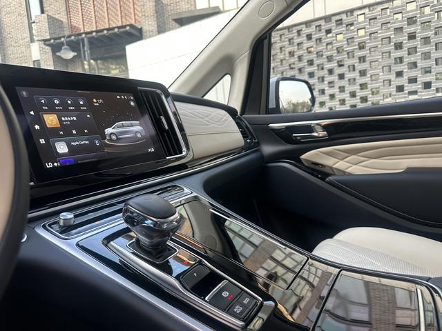 广汽传祺 传祺M8 2022 汽车图片 #10