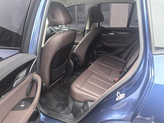 BMW X3 2018 imagem de carro #10