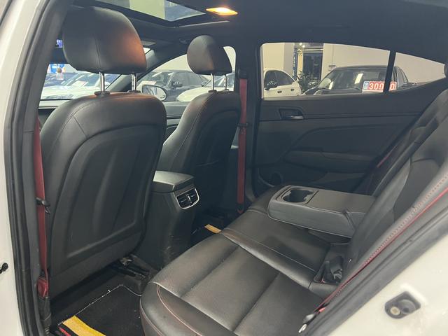 Hyundai Elantra AD 2019 immagine di auto #10