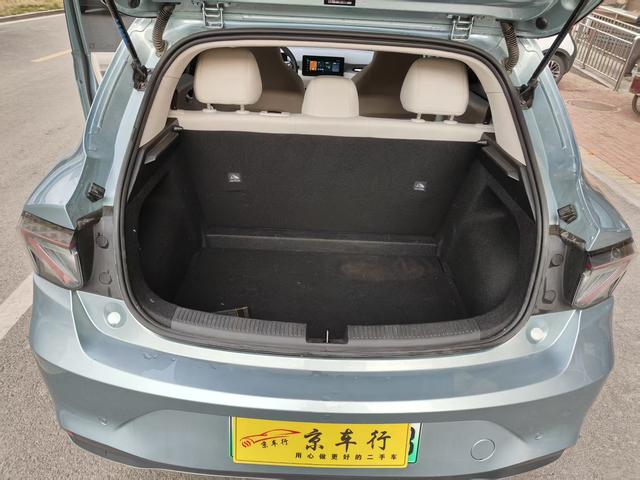 MG 4 EV 2025 immagine di auto #10