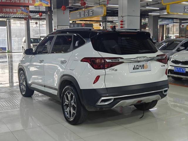 Kia Stonic 2021 immagine di auto #10