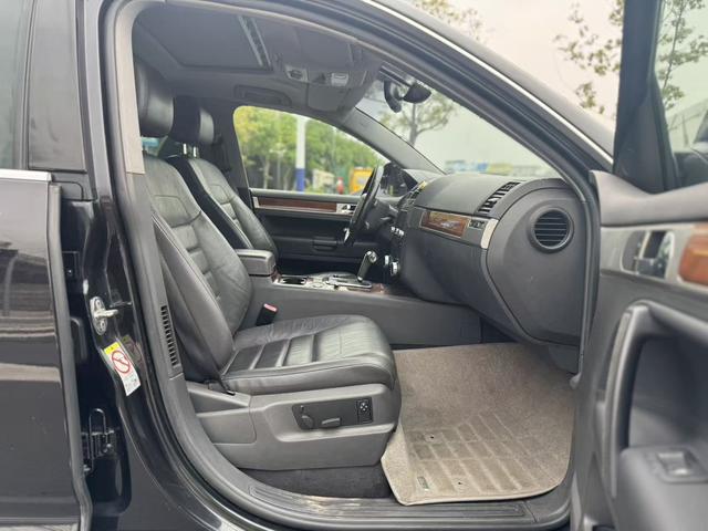 Volkswagen Touareg 2009 car image #10