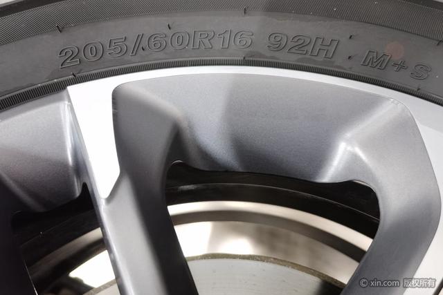 GEELY Vision X3 2019 immagine di auto #10