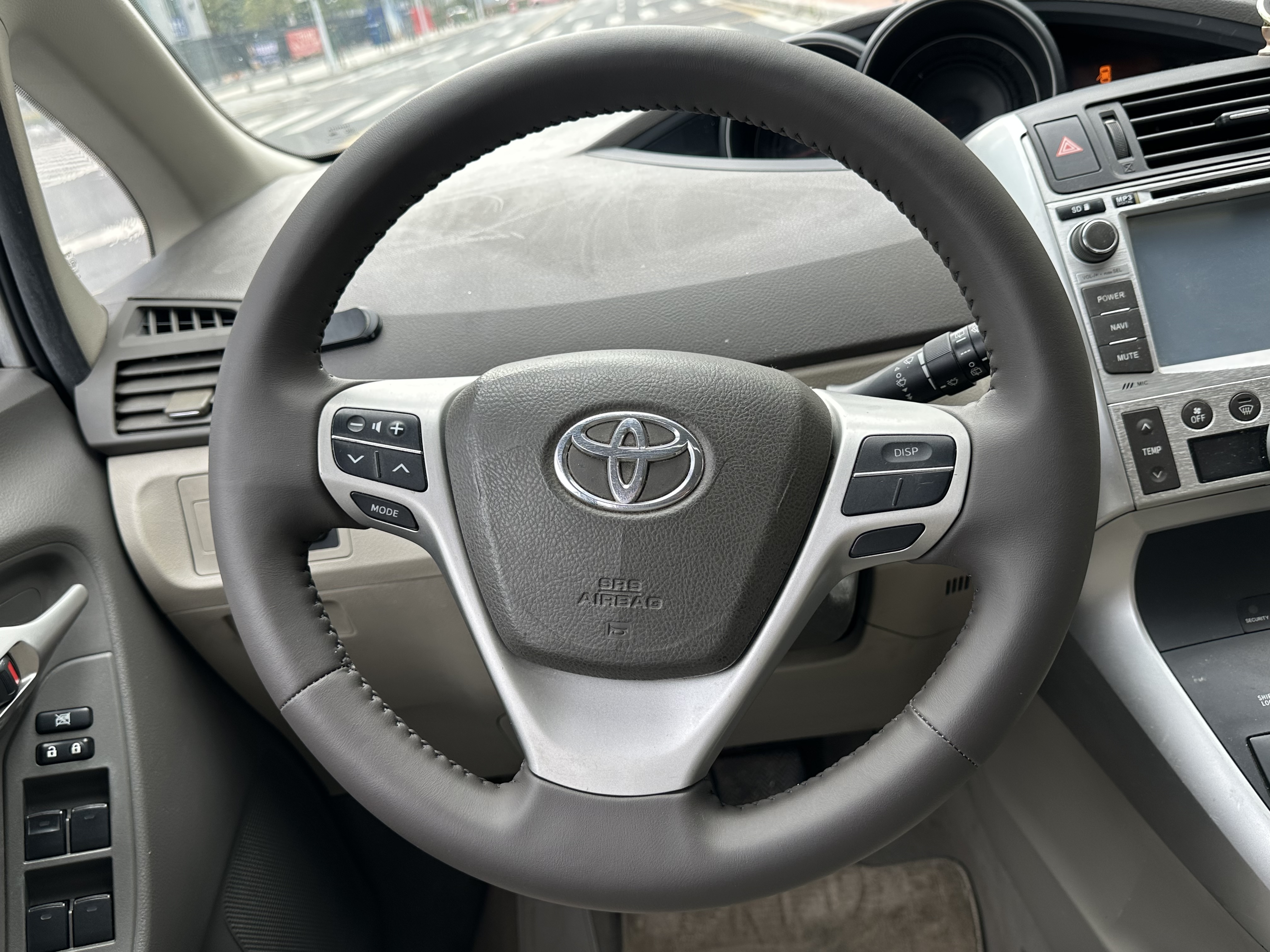 Toyota Verso 2012 car image #10