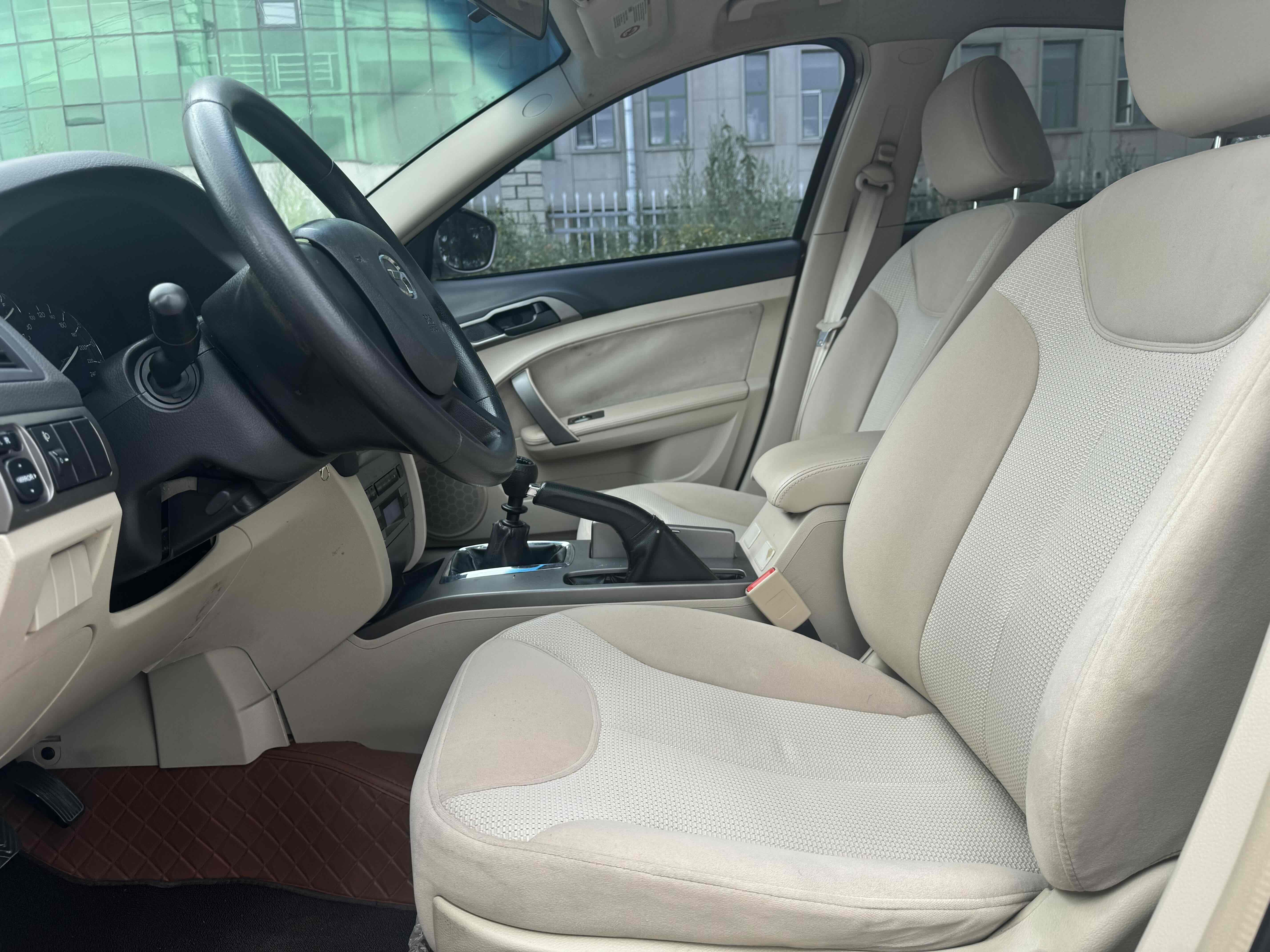 GAC Trumpchi GA5 2012 car image #10