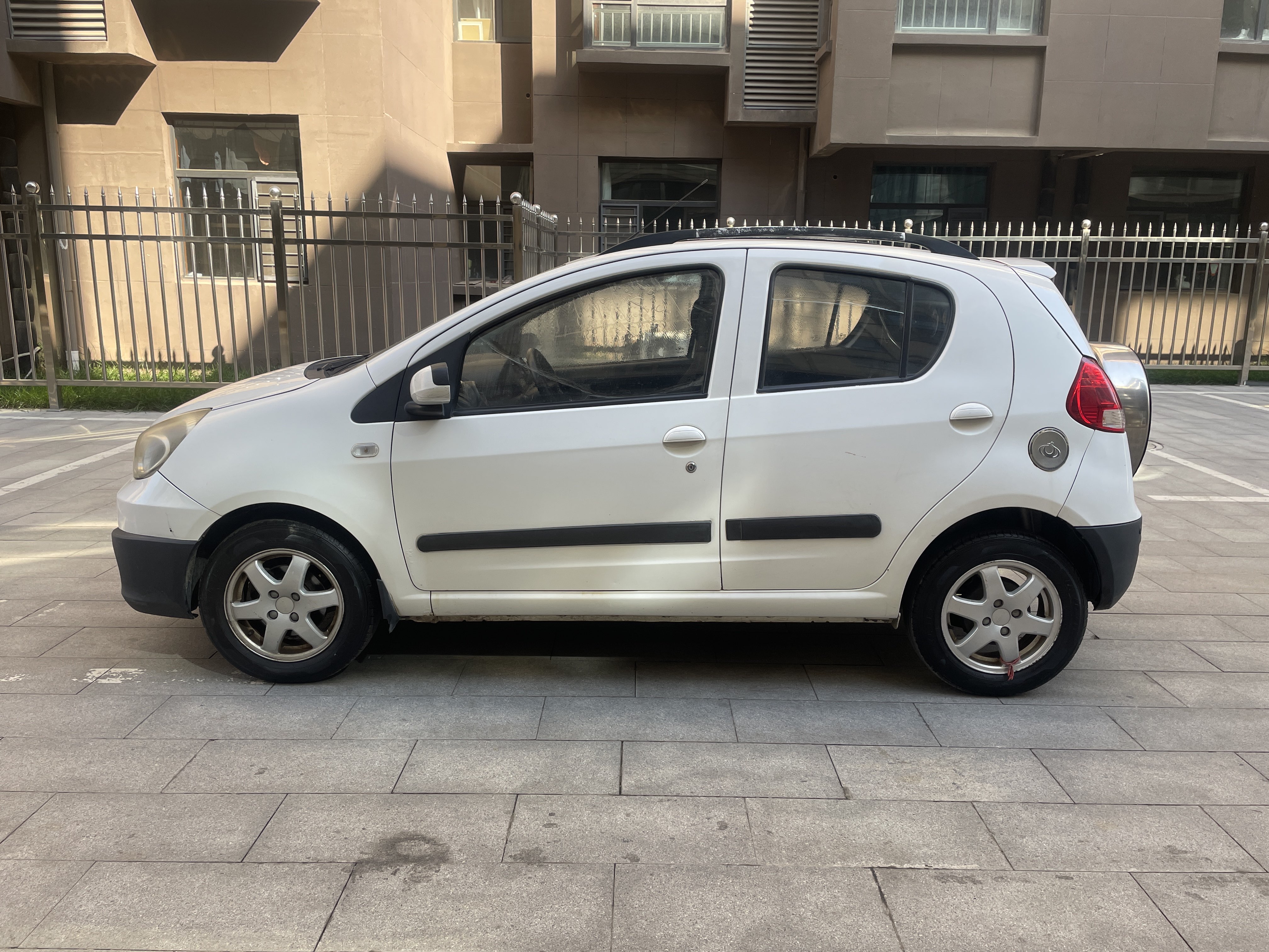 GEELY GX2 2013 immagine di auto #10